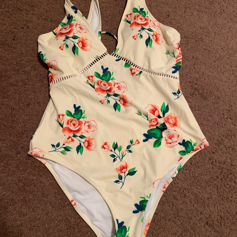 CUSHE One-piece Swimsuit